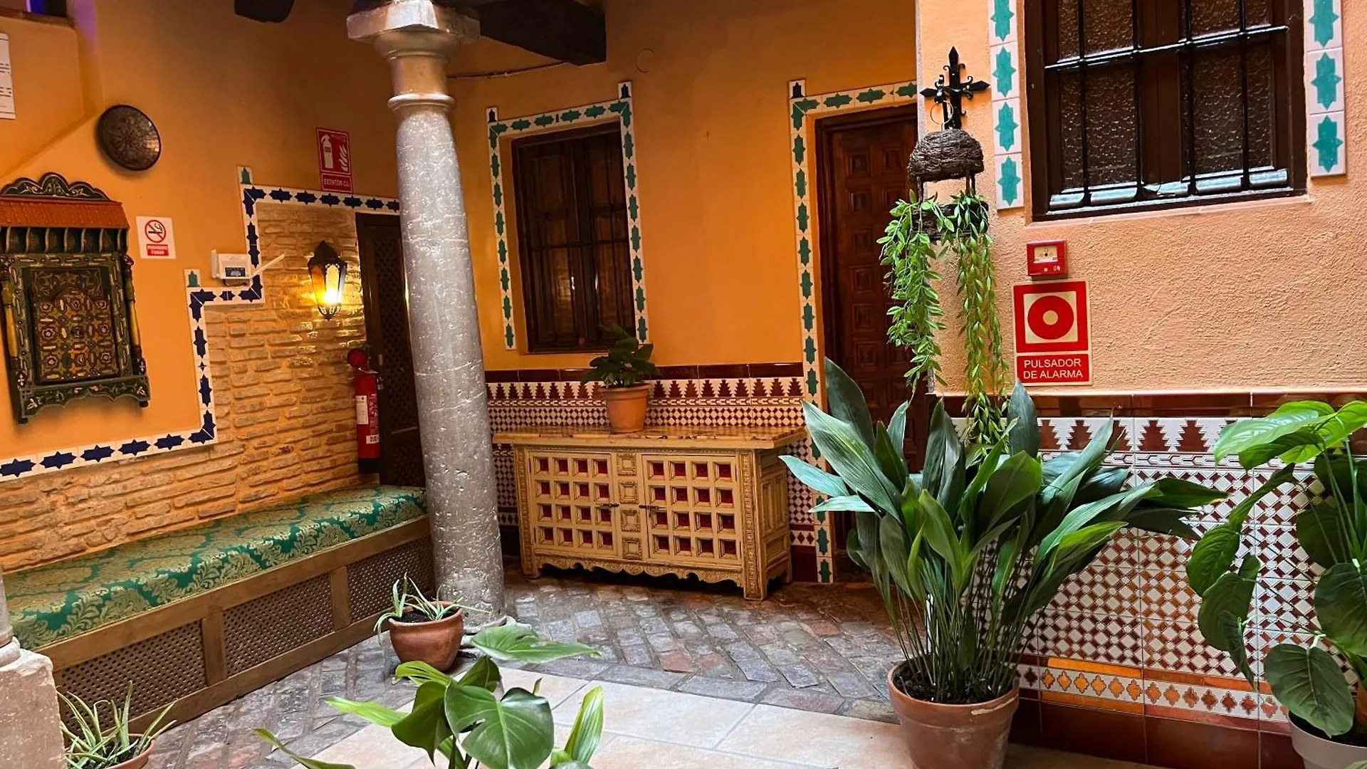 Apartamentos Turisticos Luna Granada Spanje